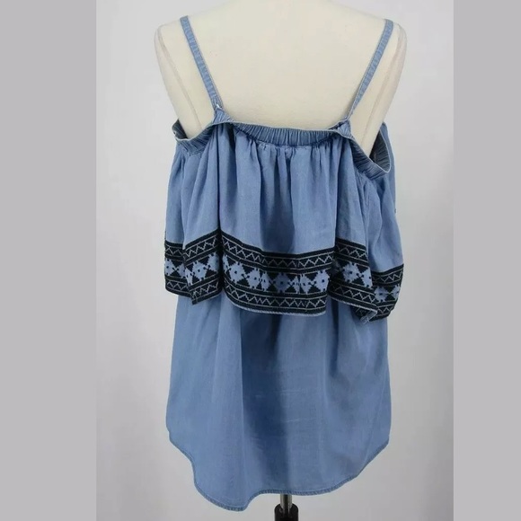 Bagatelle Cold Shoulder Ruffle Top Blue Size XL - Picture 3 of 8